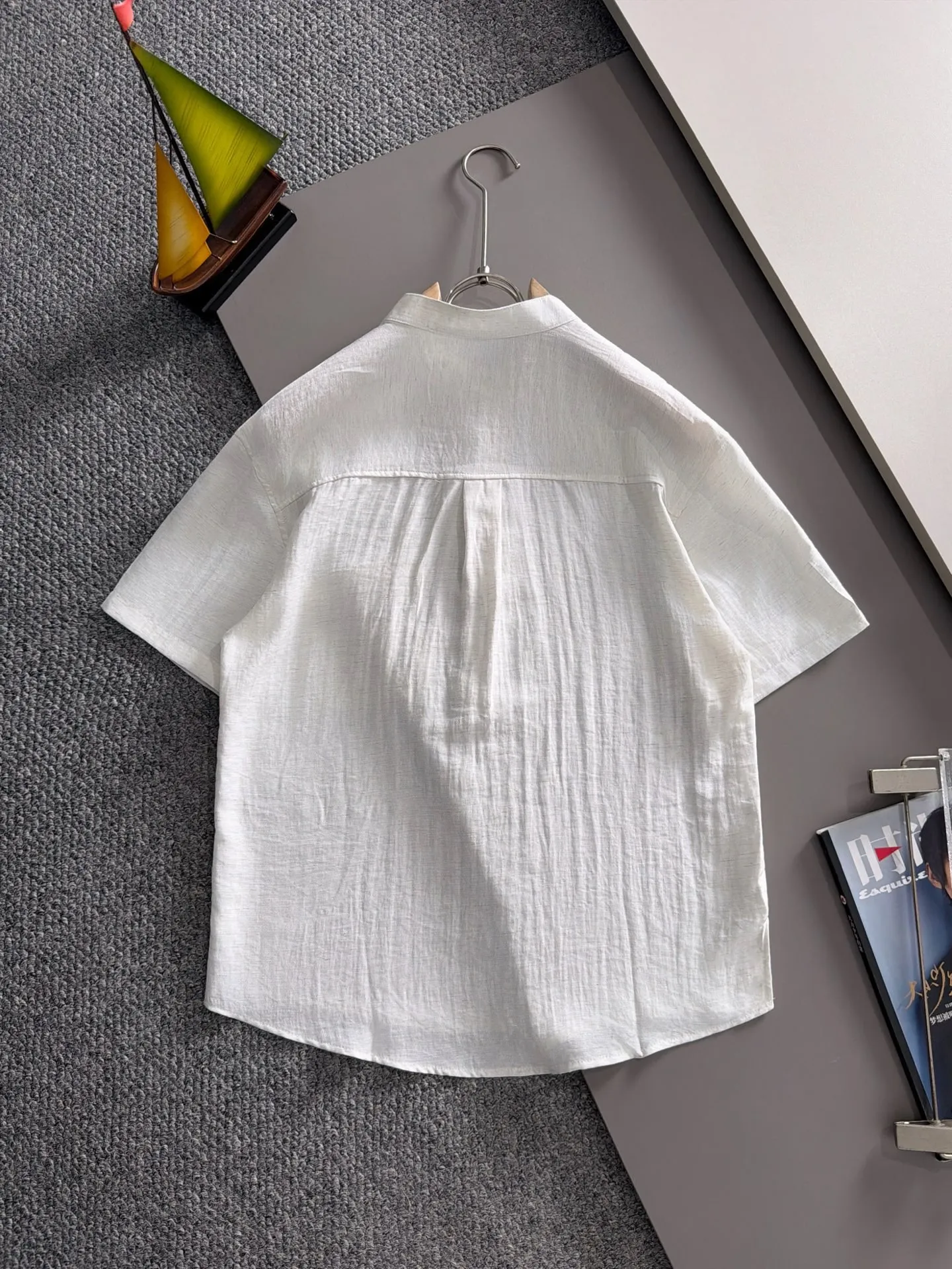 LP 36ss New Arrival men's short-sleeved T-shirt, complete with three labels, made of special high-weight linen yarn, feels substantial when weighed, and the upper body is more textured than ordinary T-shirts. This texture can cope with the weather and is suitable for both hot and cold conditions. Loose fit design, looks noble. Size:L to 4XL